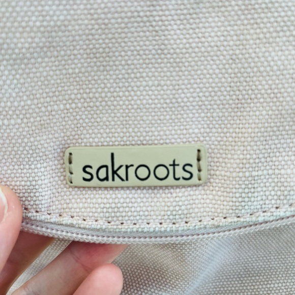 Sakroots | Petal Pink Flower Blossom Artist Circle Fold-Over Crossbody Bag - Picture 5 of 9